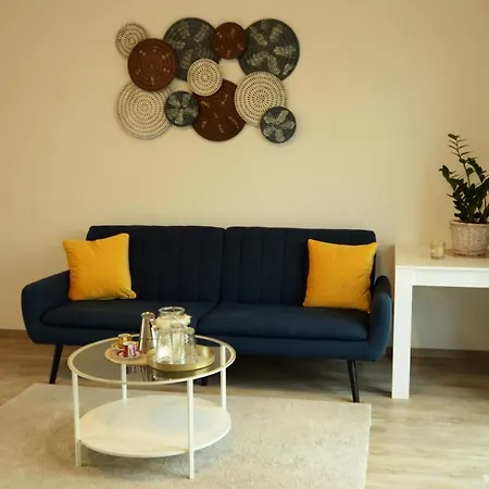 Unique Zentrale Moderne 2 Zimmer Wohnung Nahe Dem Park