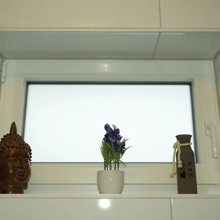 Unique Zentrale Moderne 2 Zimmer Wohnung Nahe Dem Park *